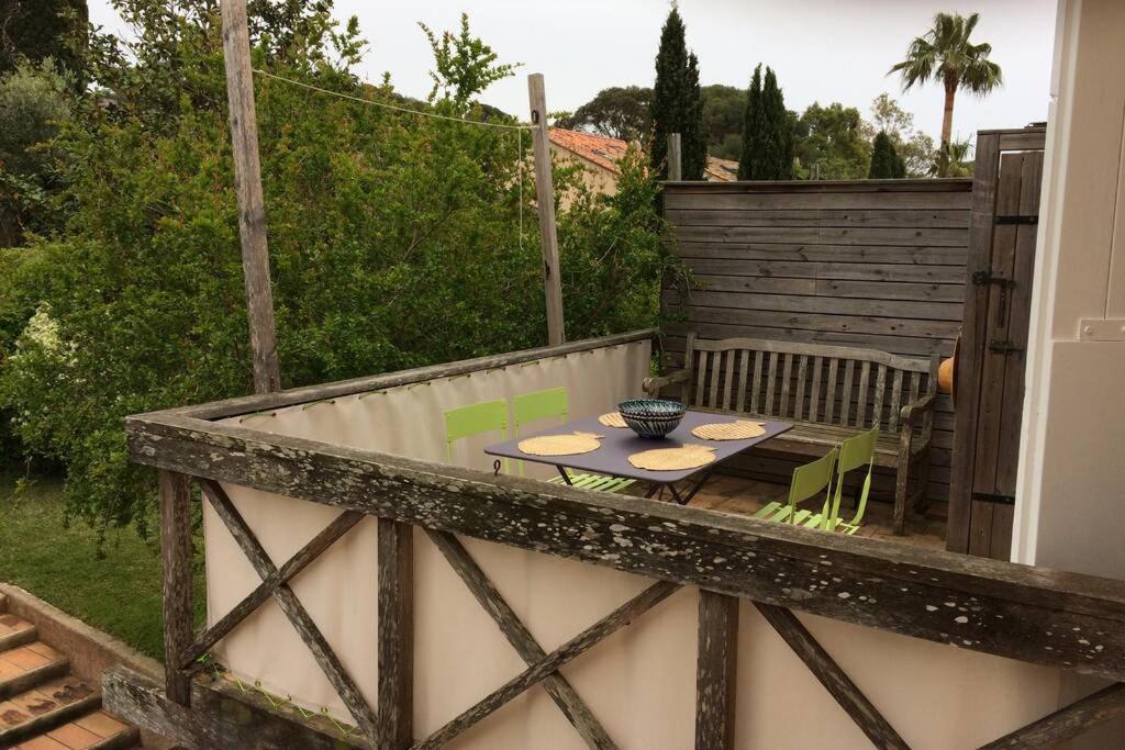 Appartement A 100 M Du Village De Porquerolles Eksteriør bilde